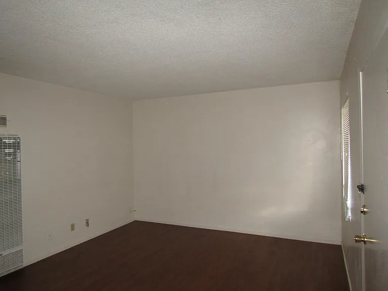 602 N 3rd St #2 — Photo 5