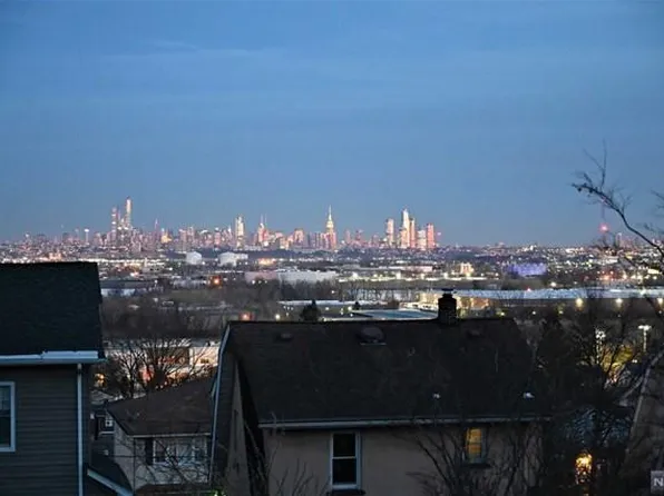 (undisclosed Address), Carlstadt, NJ 07072