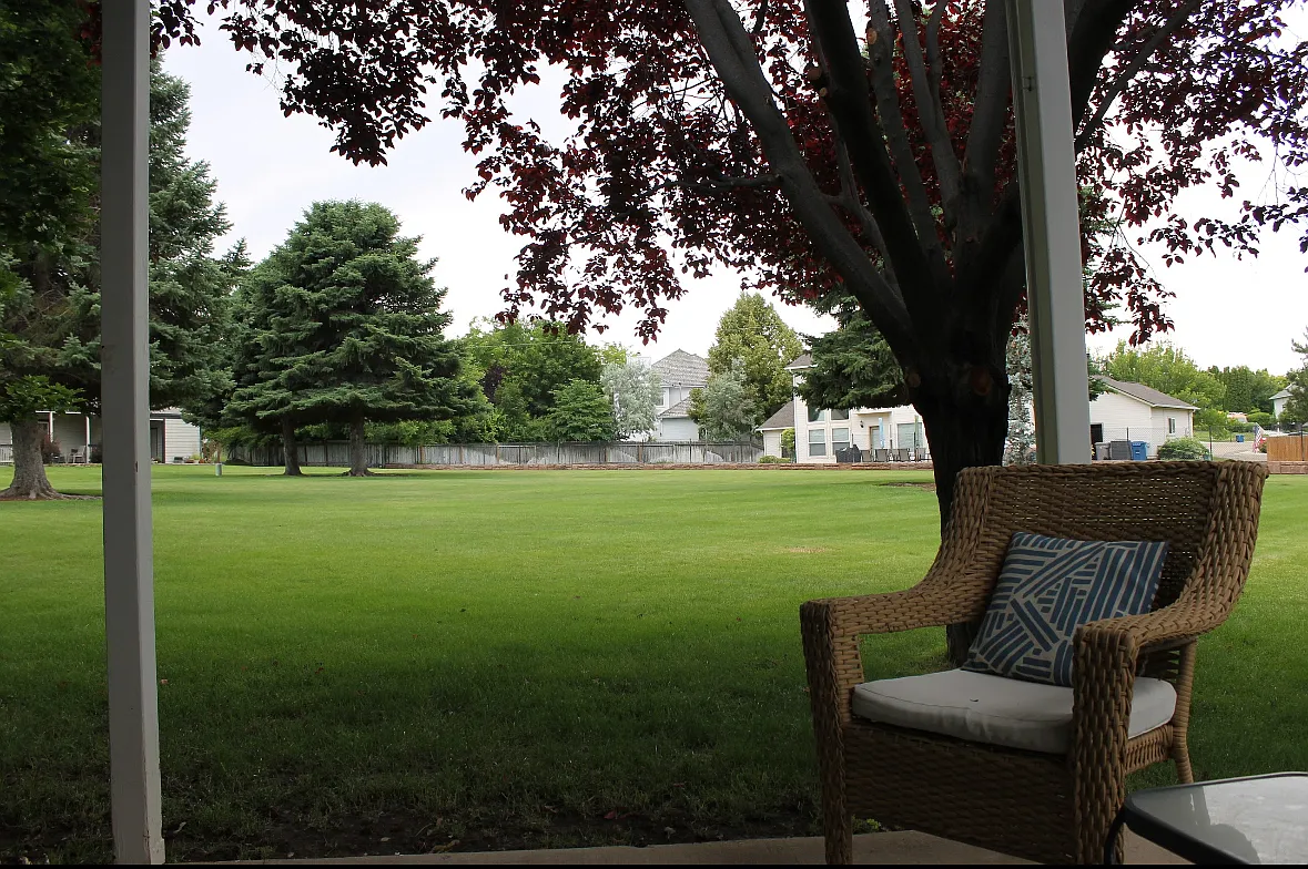 3 bed, 2.5 bath, 1660 sqft, $2,250 — Photo 2
