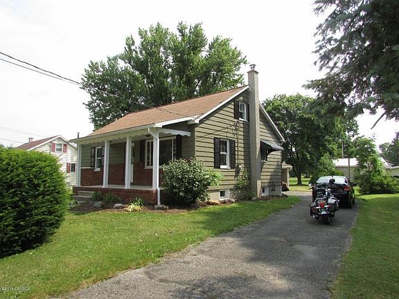 4th image of 300 N 4th St