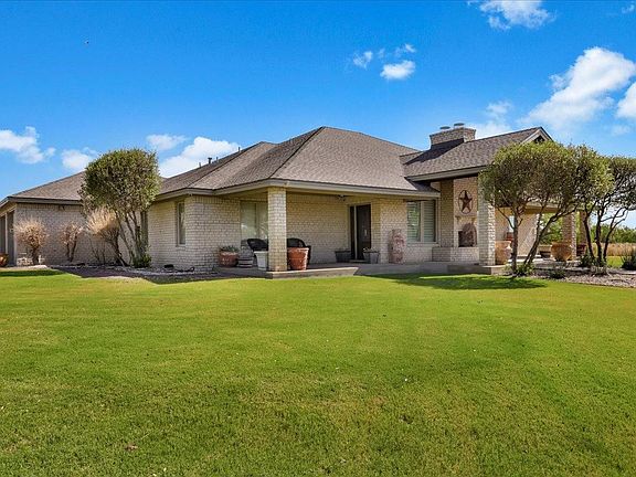 3rd image of 111 Sierra Vista Dr