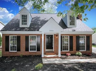 8406 Golf Ridge Dr, Charlotte, NC 28277