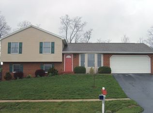 48 Byron Dr, Smithsburg, MD