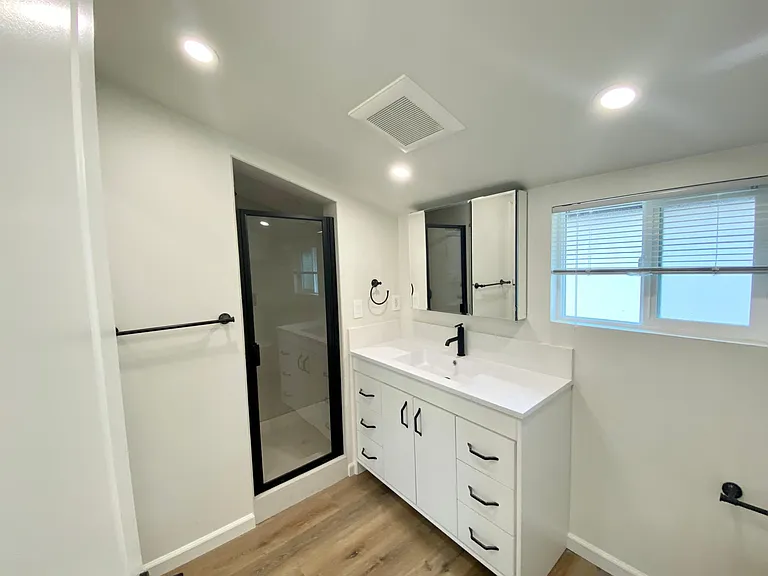 423 Saratoga St #3/4 — Photo 15