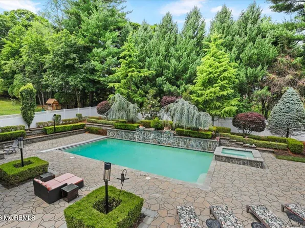 9 Landmark Lane, Marlboro, NJ 07746