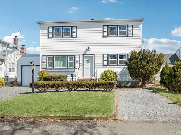 310 S 16th Street, Lindenhurst, NY 11757