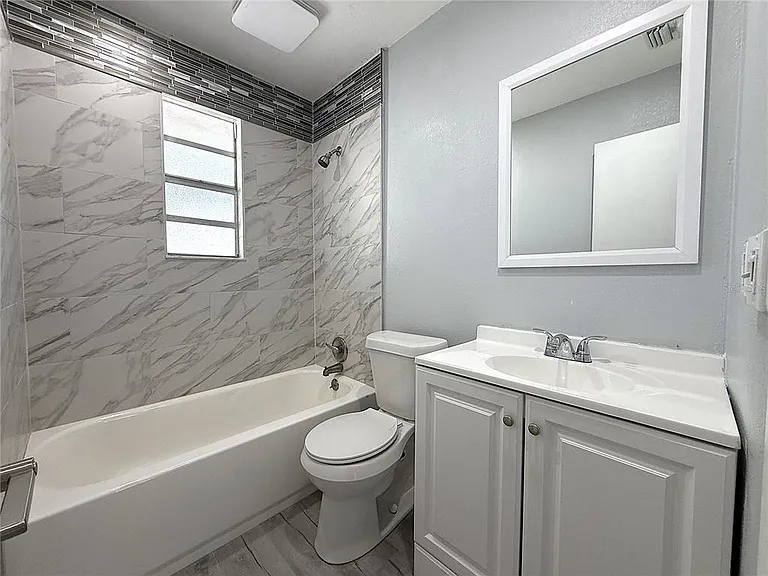 1231 Illinois Ave #1 — Photo 14