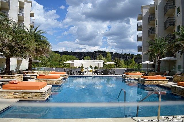1st image of 17902 La Cantera Pkwy Unit 302