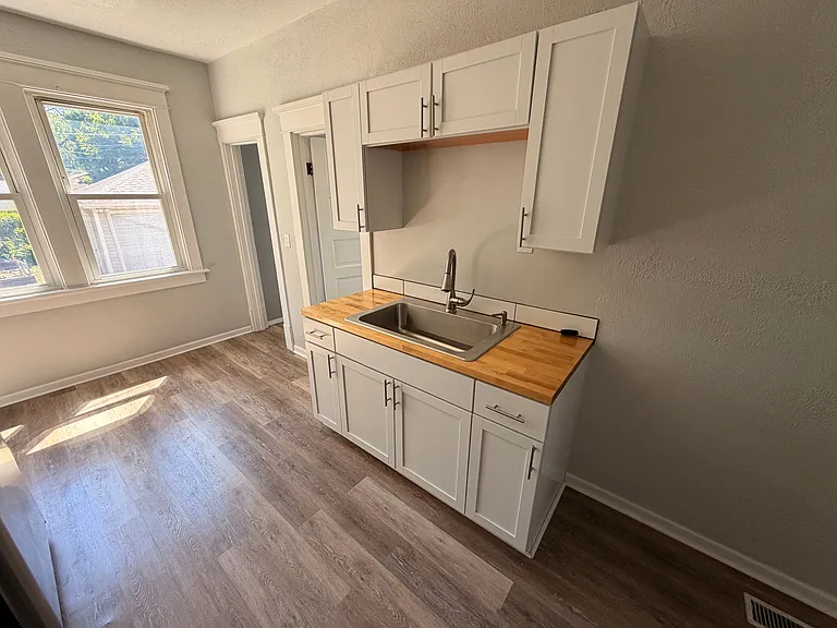 2 bed, 900 sqft, $1,495 — Photo 5