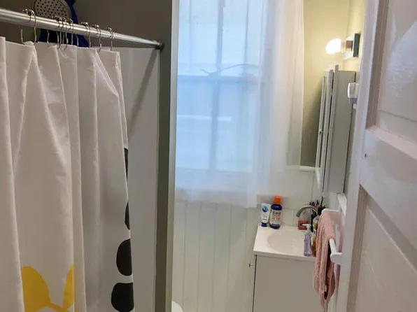 643 State St #1, Albany, NY 12203