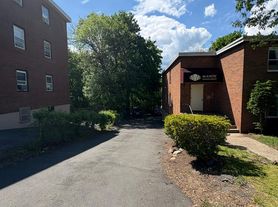 240 Sheffield Ave