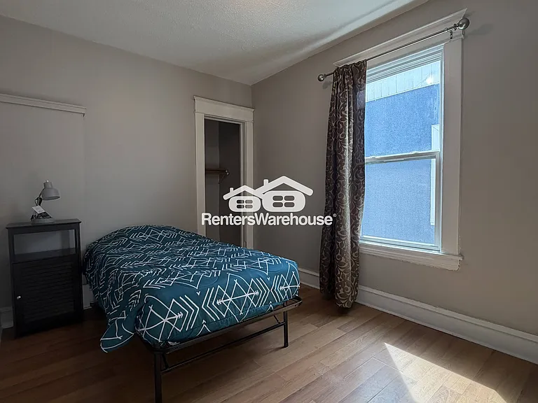 2925 2nd Ave S #4 — Photo 8
