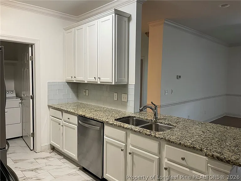 330 Gallery Dr #102 — Photo 5