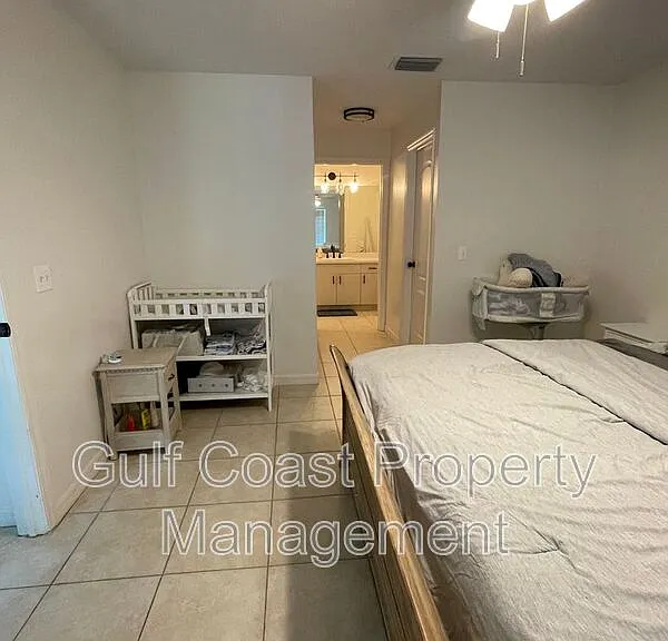 417 Broadmoor St — Photo 20