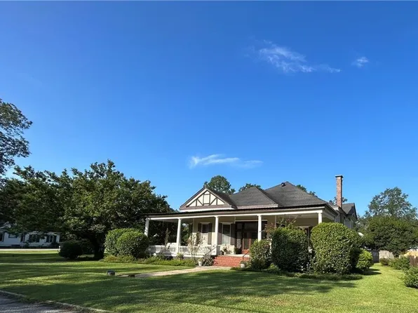 616 Church St, Hurtsboro, AL 36860