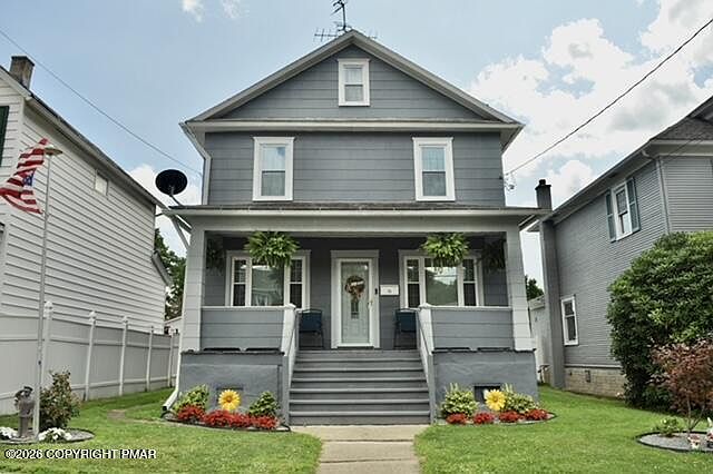 1st image of 114 Everhart St
