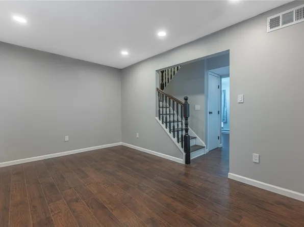 122 Commons Ave, Englewood, OH 45322