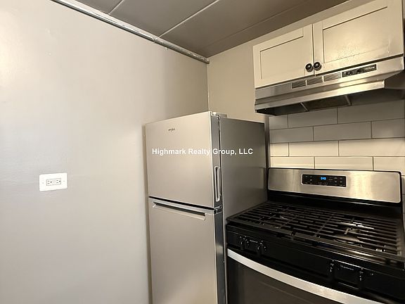 2nd image of 9630 Ivanhoe Ave #1B