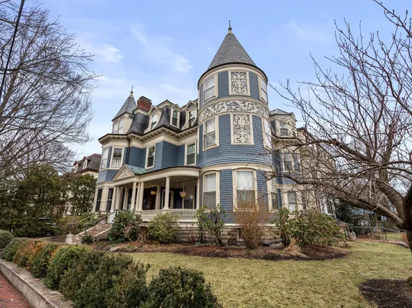 10 Chester St APT 7, Cambridge, MA 02140