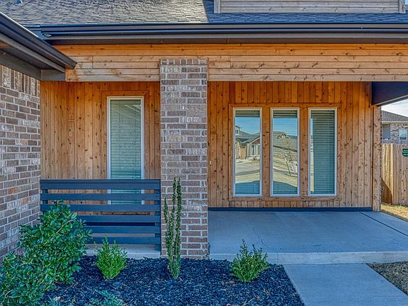 3rd image of 630 Red Cedar Way