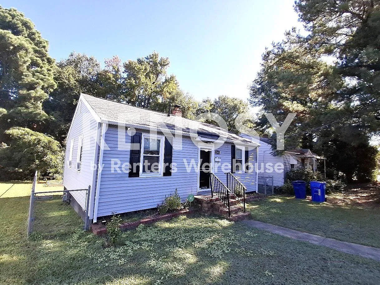 Charming Home with Spacious Yard! — Photo 2