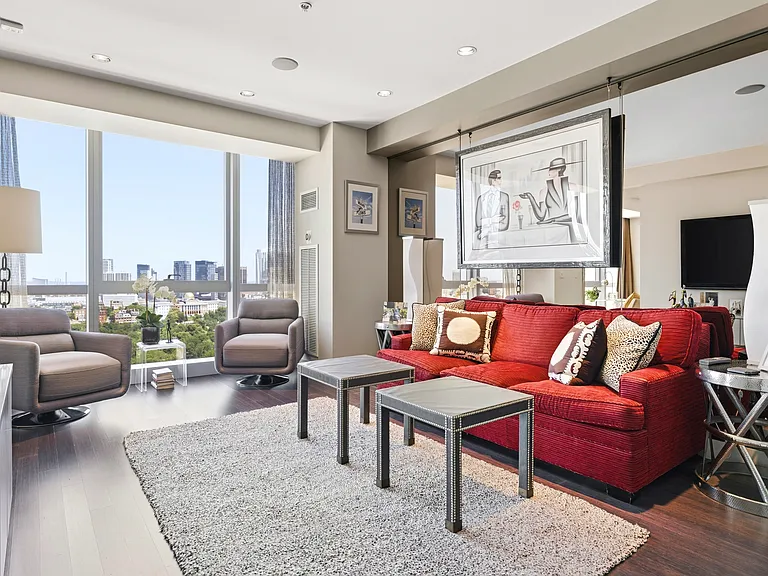 110 Stuart St #27F — Photo 3