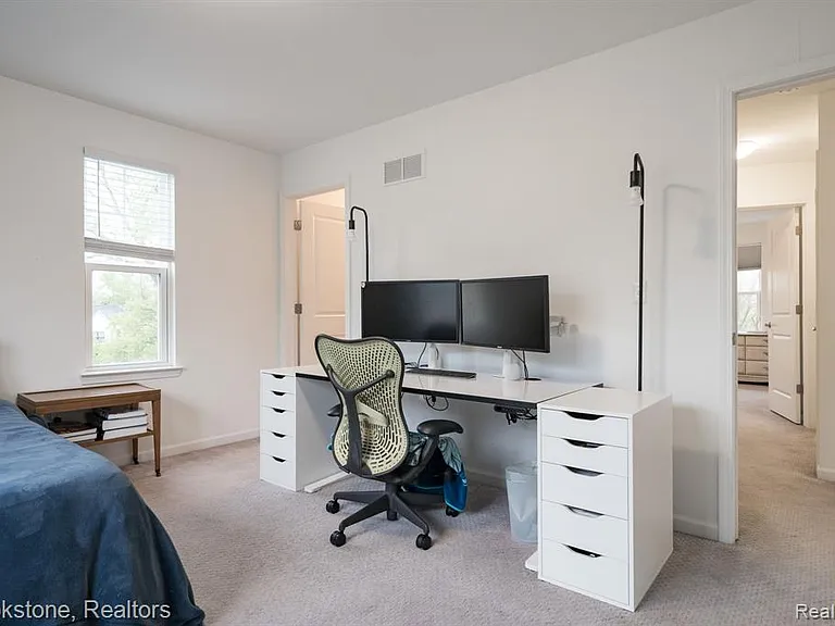 512 Midland Blvd — Photo 22