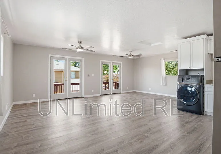 1456 E Russ Way #2 — Photo 3
