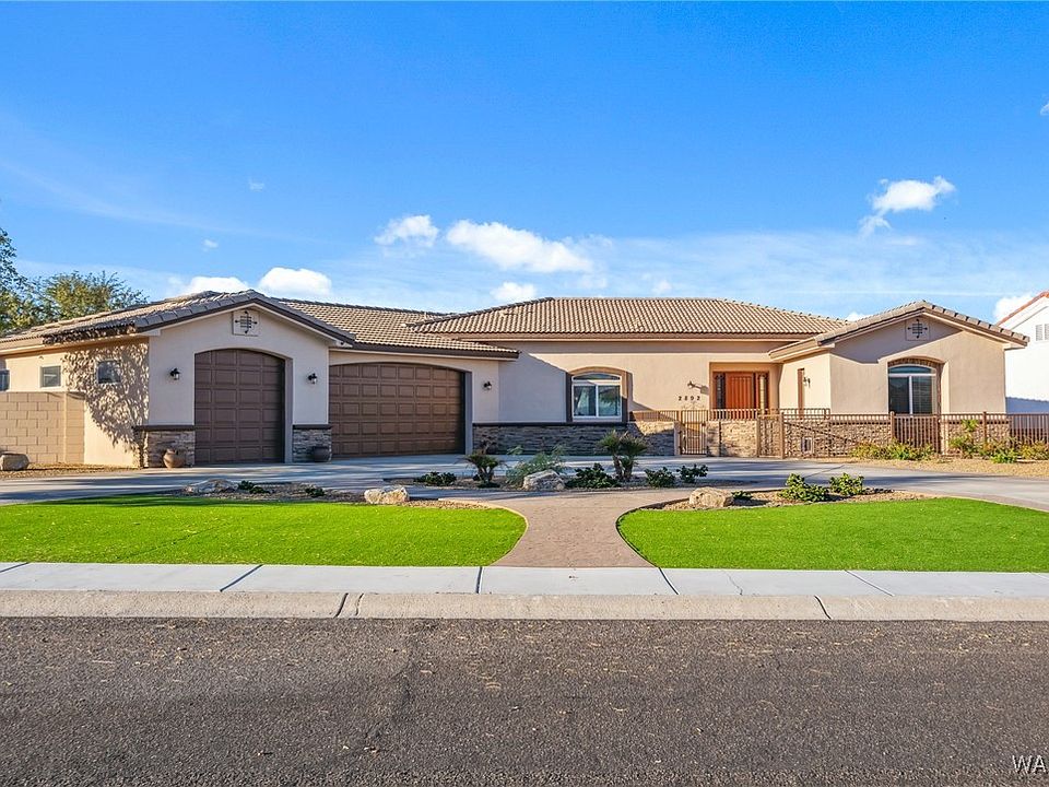 1st image of 2892 Cresthill Dr.