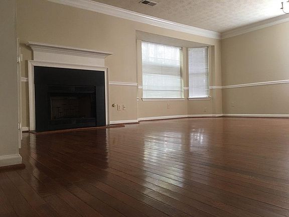 4th image of 3015 Regal Park Ct