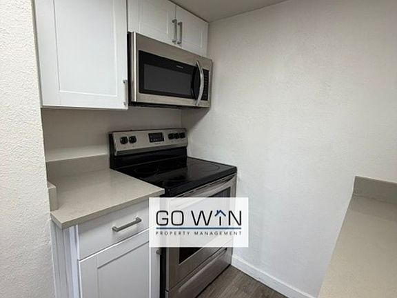 2nd image of 44 E Roanoke Ave #5