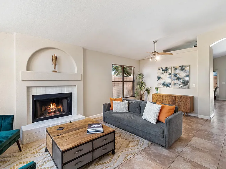 5893 W Mercury Way — Photo 9