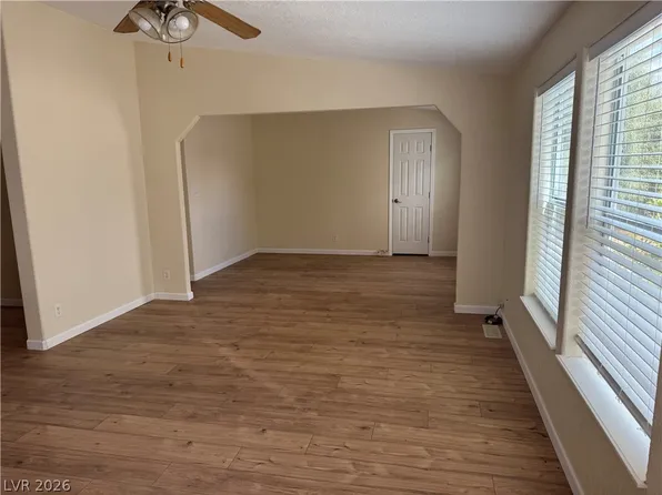9568 Great Lakes Dr, Cal Nev Ari, NV 89039