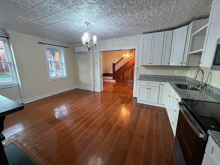 320 S Cameron St #1 — Photo 7