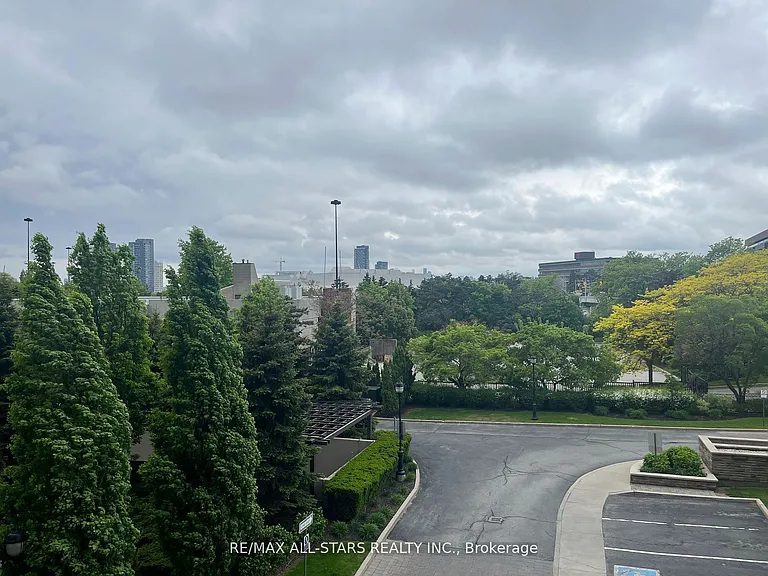 133 Wynford Dr #305 — Photo 10