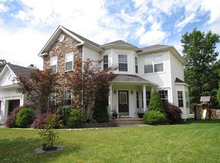 617 Skyline Dr, Lake Hopatcong, NJ 07849