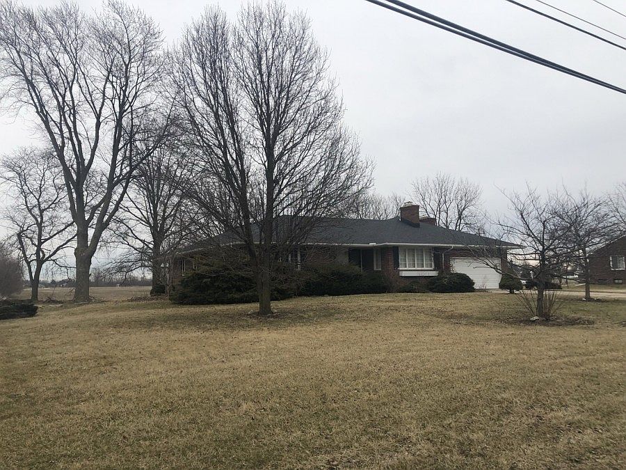 2nd image of 1329 S Coy Rd