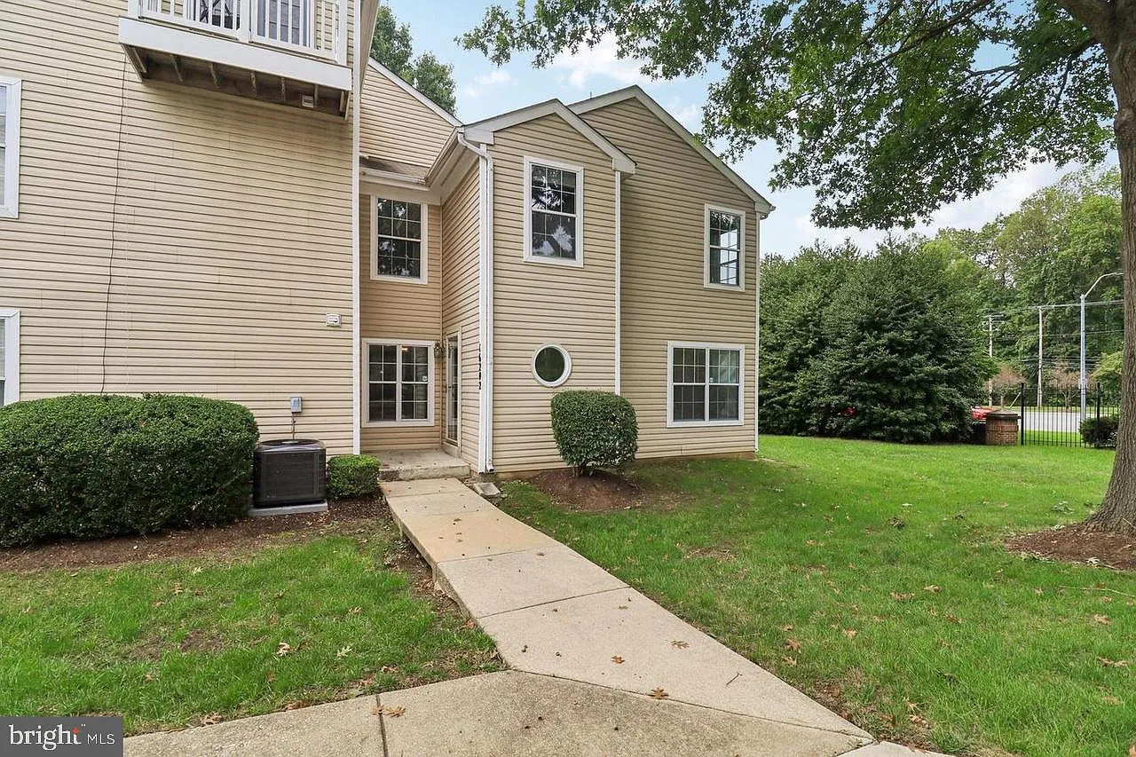 3 bed, 2.5 bath, 1344 sqft, $2,850 — Photo 1