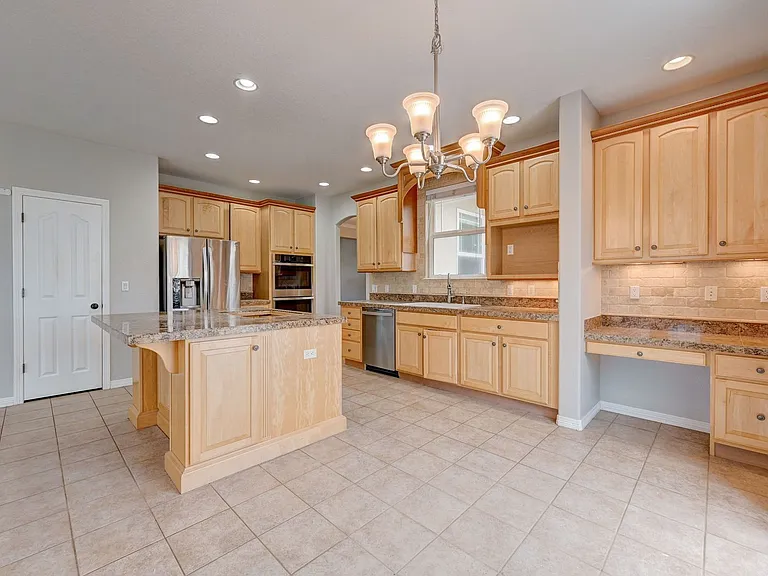 22848 E Euclid Cir — Photo 13