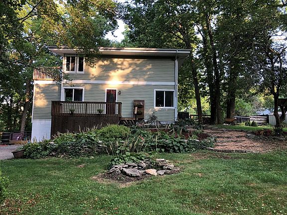 3rd image of 122 Cherrywood Dr