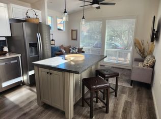 821 Center St, Healdsburg, CA 95448