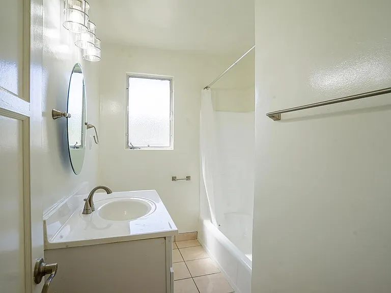 3186-92 Barrington Ave #3192-A — Photo 20