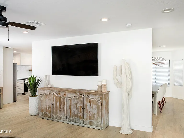 6302 E Winchcomb Dr — Photo 24