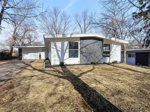 2765 Countryside Dr, Florissant, MO 63033