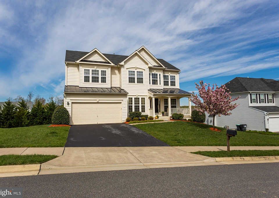 1st image of 5 Latham Ln
