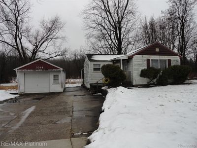3396 E Baldwin Rd, Grand Blanc, MI, 48439