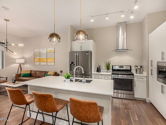 3rd image of 3131 N CENTRAL Avenue #3004