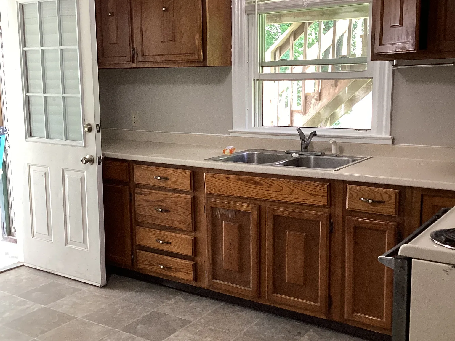 4 bed, $2,895 — Photo 2