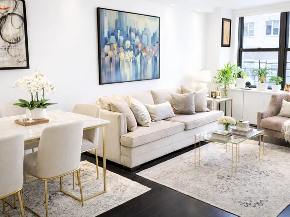 305 East 40th Street image 1 of 12