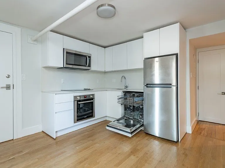 31 South St #4 — Photo 2